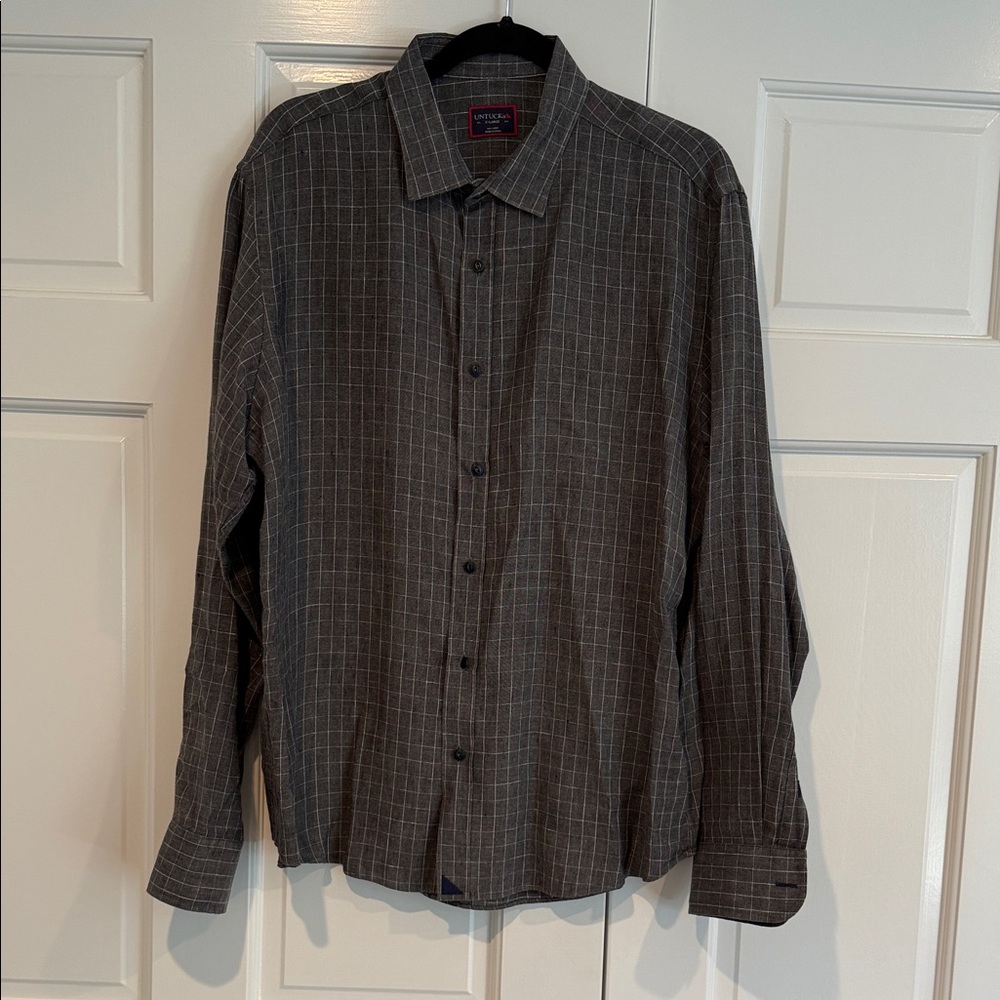UNTUCKit White and Grey Checkered Shirt XL